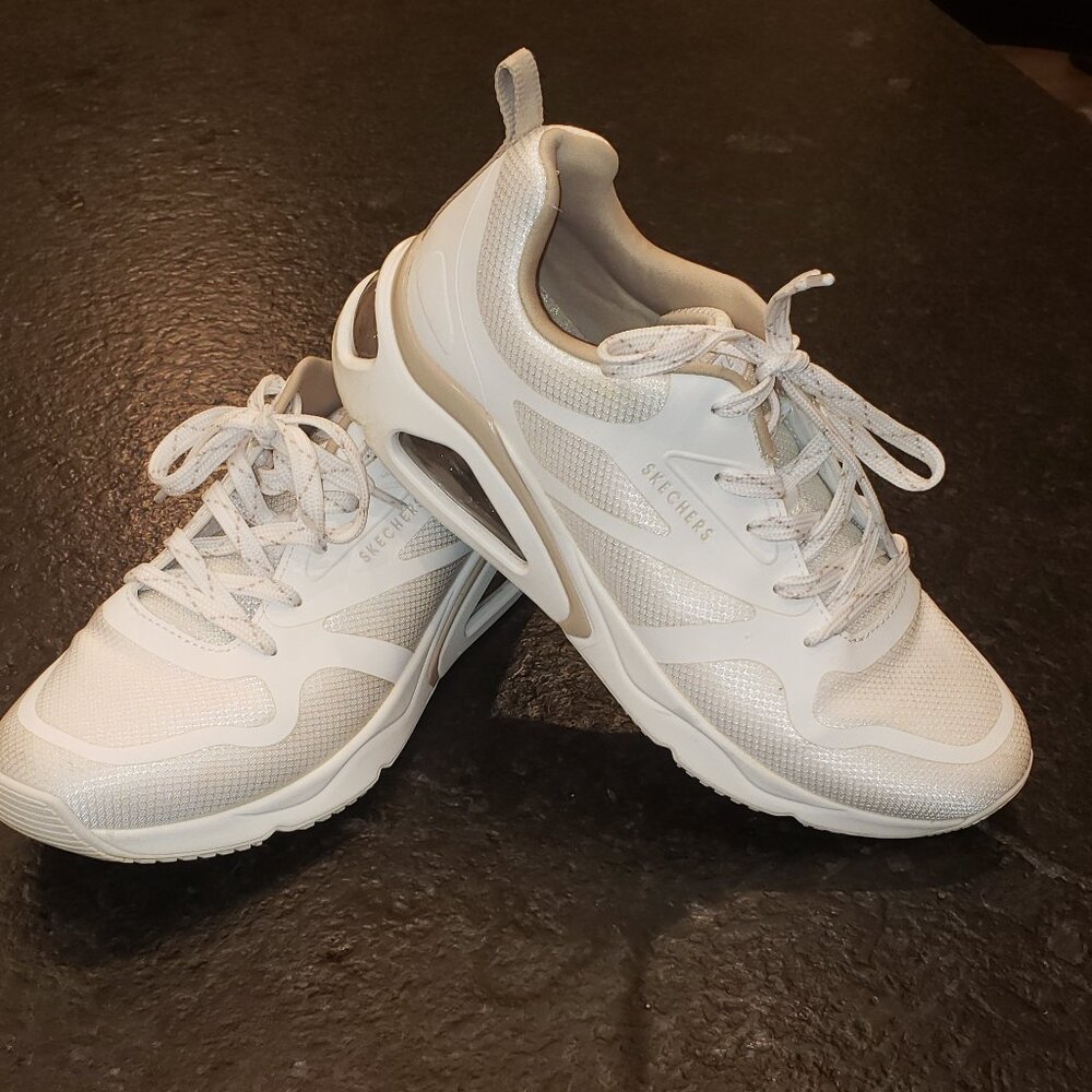 Skechers Air-Cooled Memory Foam Tennis Shoes - Size: 10